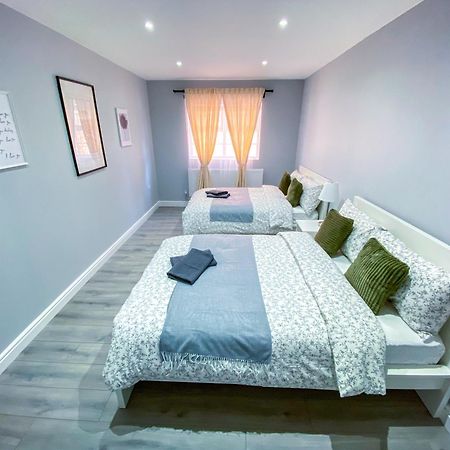 Modern 1-Bedroom Flat, 5 Guest, London - F2 Eksteriør billede